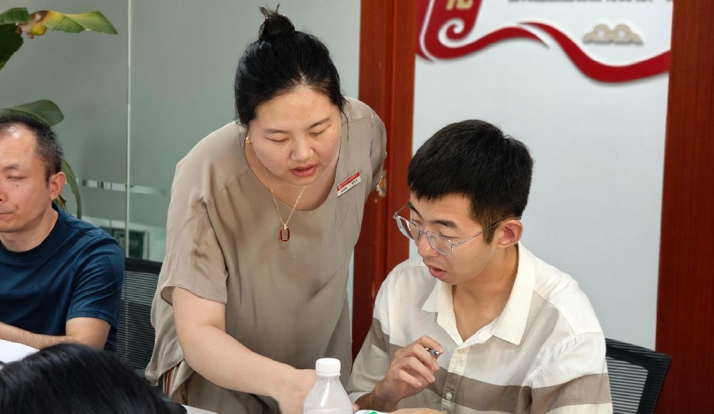 @湖北中教教育周老师—武汉高级职称评审的论文陷阱,到底是几篇?